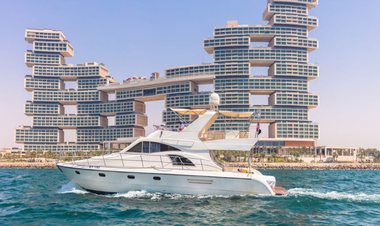 Yacht 55 Feet Rental in Dubai For 12 Persons