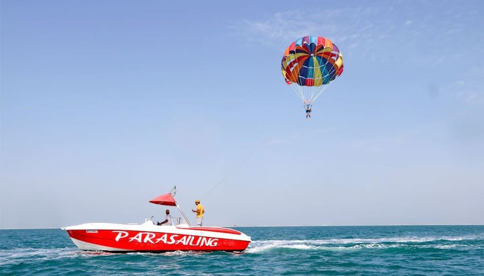Parasailing In Dubai in Jumeirah