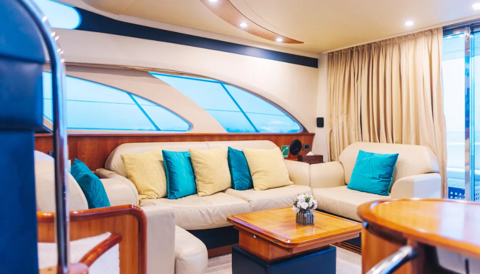 Rent Yacht Azimut 50 Feet Monica In Dubai For 15 Persons