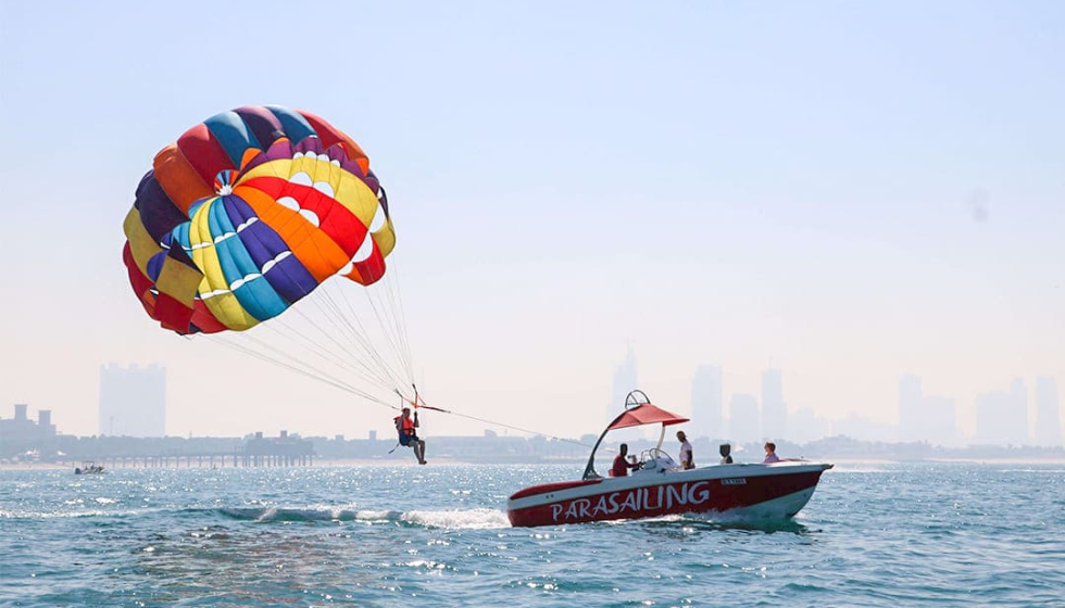 Parasailing In Dubai in Jumeirah