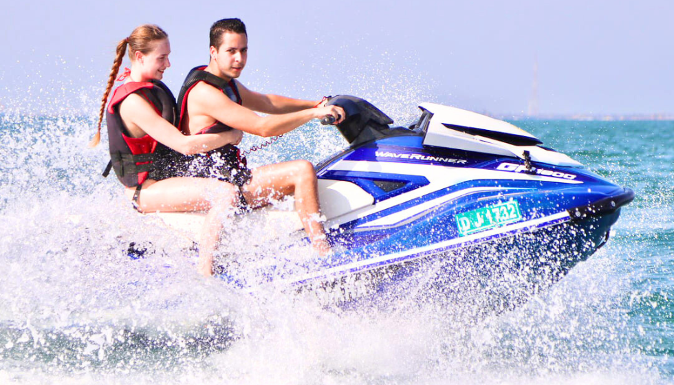 Катание на гидроциклах в Дубае